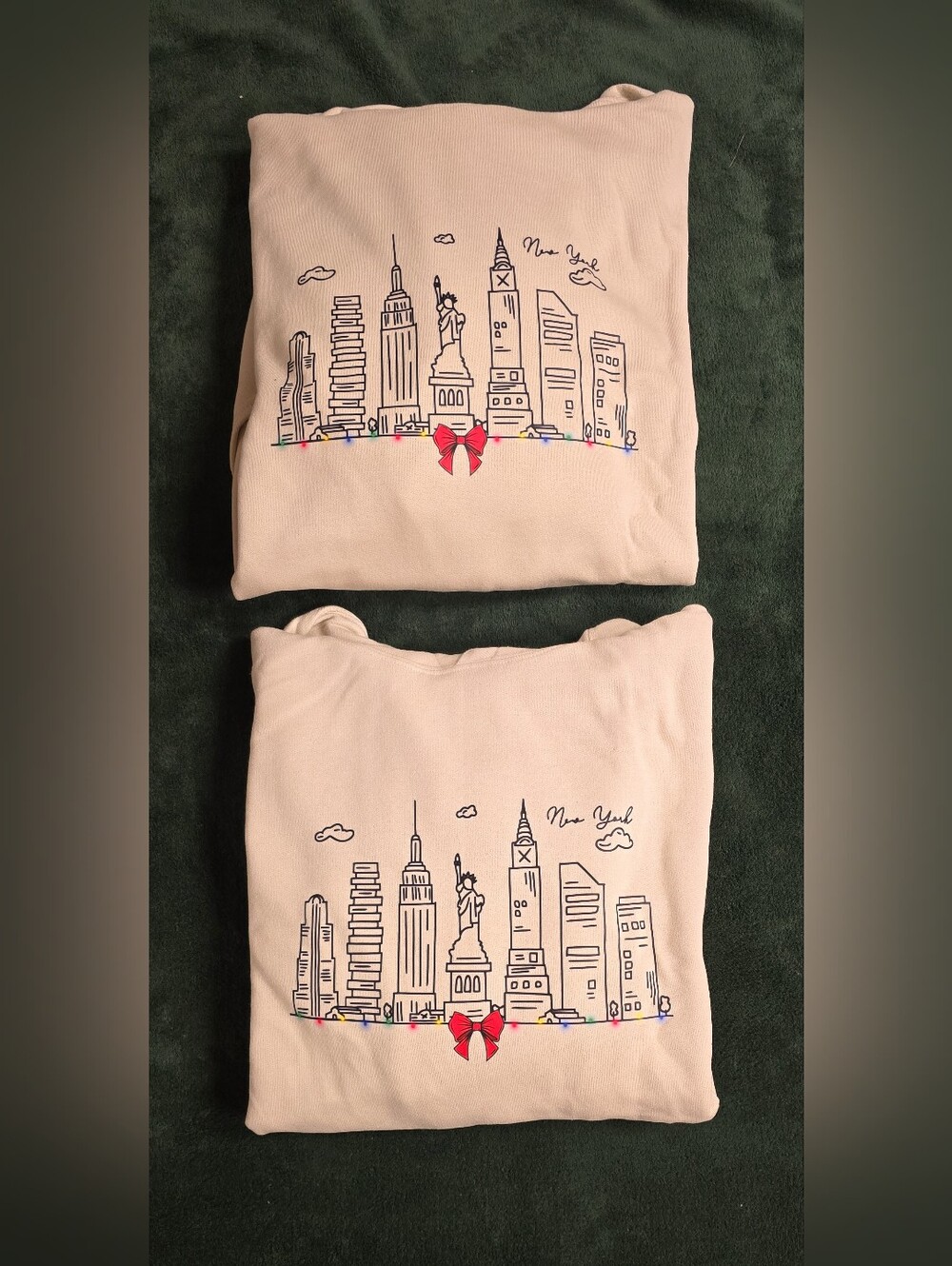 NEW!! Set of 2 New York Christmas/Christmas in NY Skyline Sweatshirts 2xl/Lg